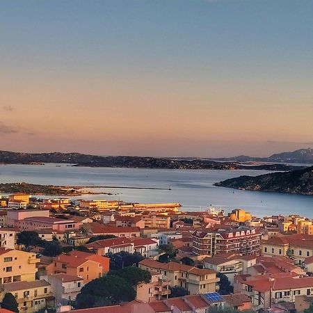 Appartamento Vista Mare A La Maddalena La Maddalena  Luaran gambar