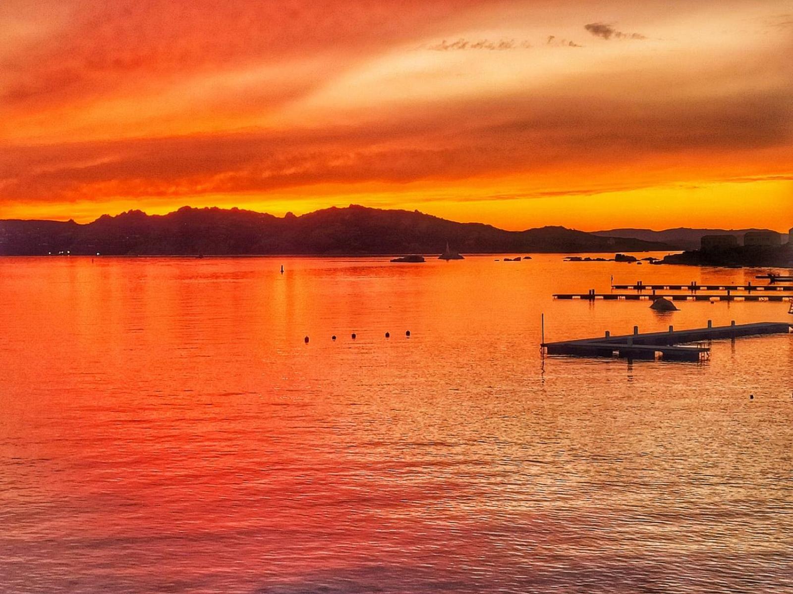 Appartamento Vista Mare A La Maddalena La Maddalena  Luaran gambar