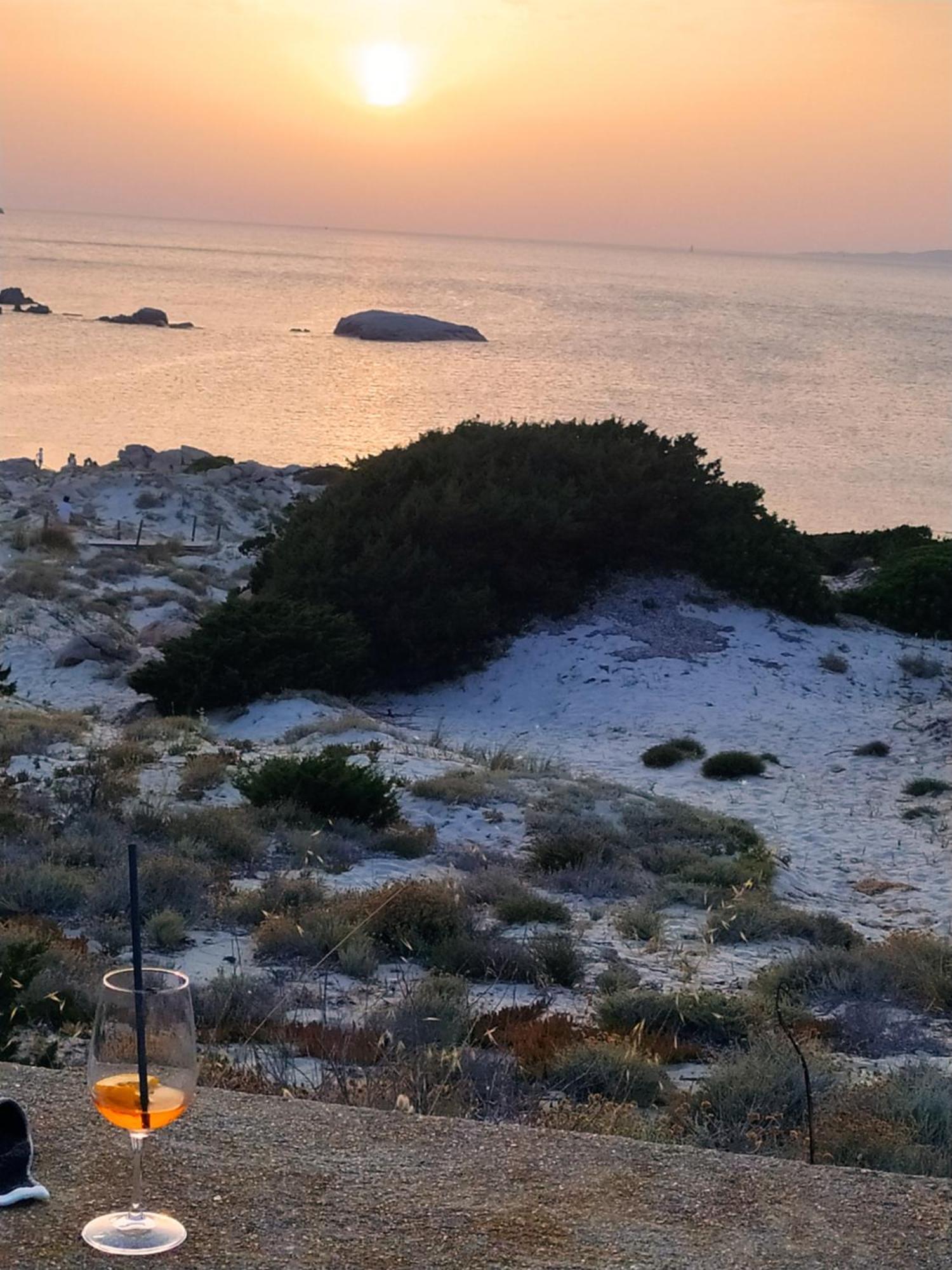 Appartamento Vista Mare A La Maddalena La Maddalena  Luaran gambar